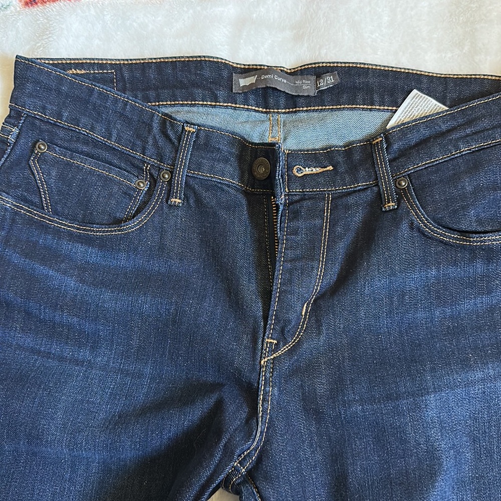 Levi’s - Picture 3 of 4